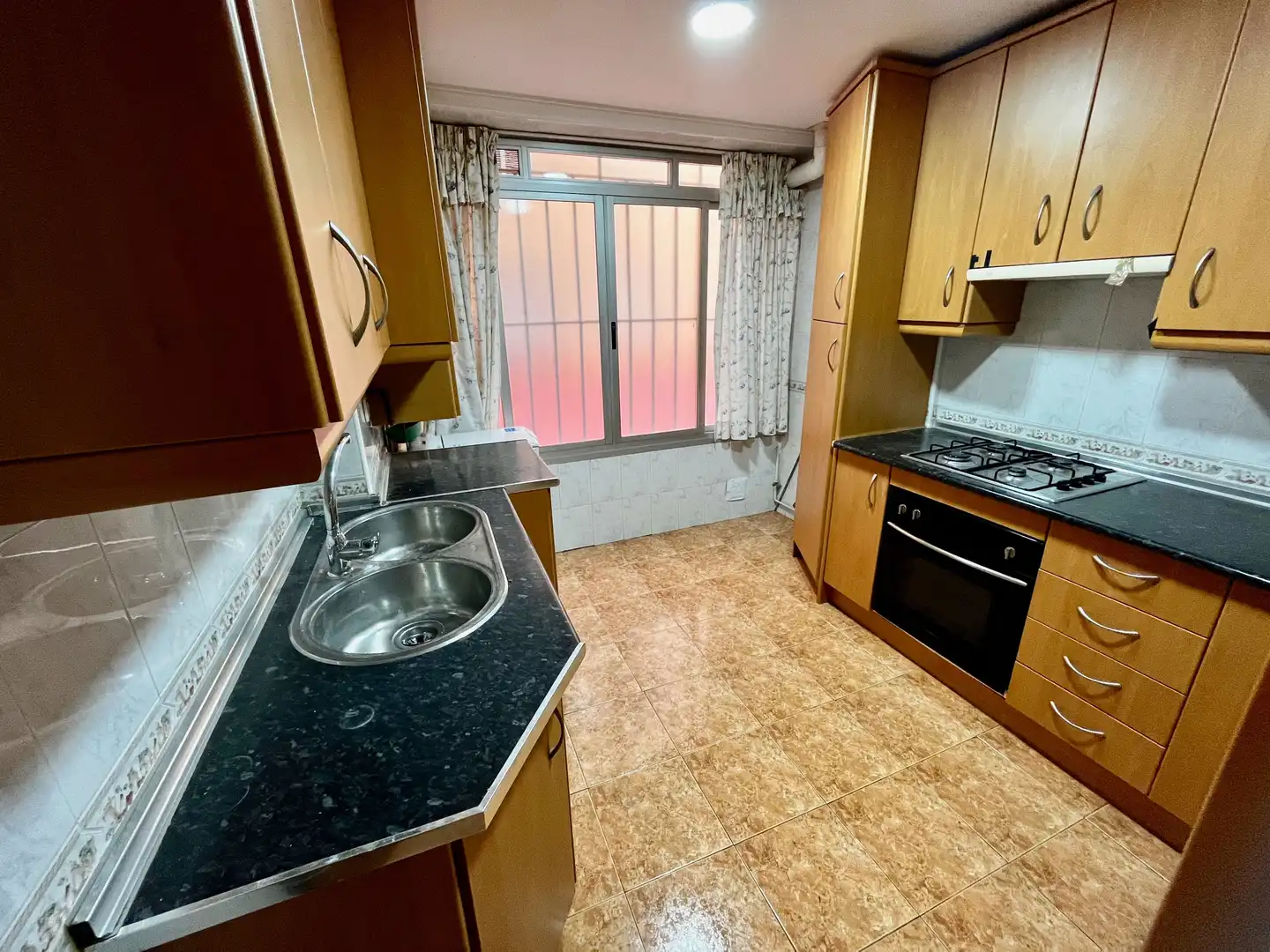 Cocina de Piso de alquiler en Granada con Aire acondicionado, Terraza y Amueblado