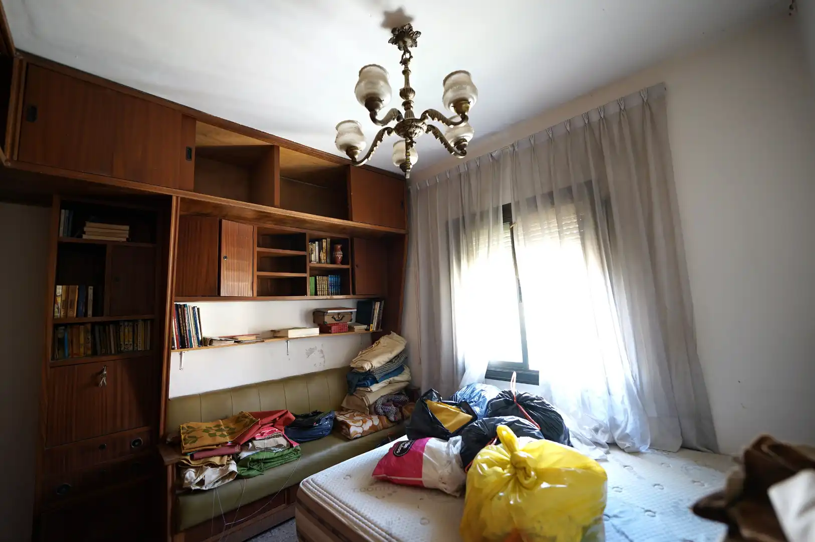 Bedroom of Flat for sale in Barcelona