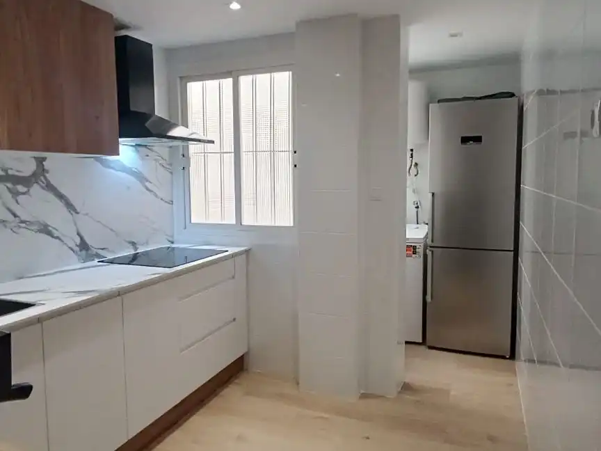 Cocina de Piso en venta en Almería con Parquet, Amueblado y Lavadora