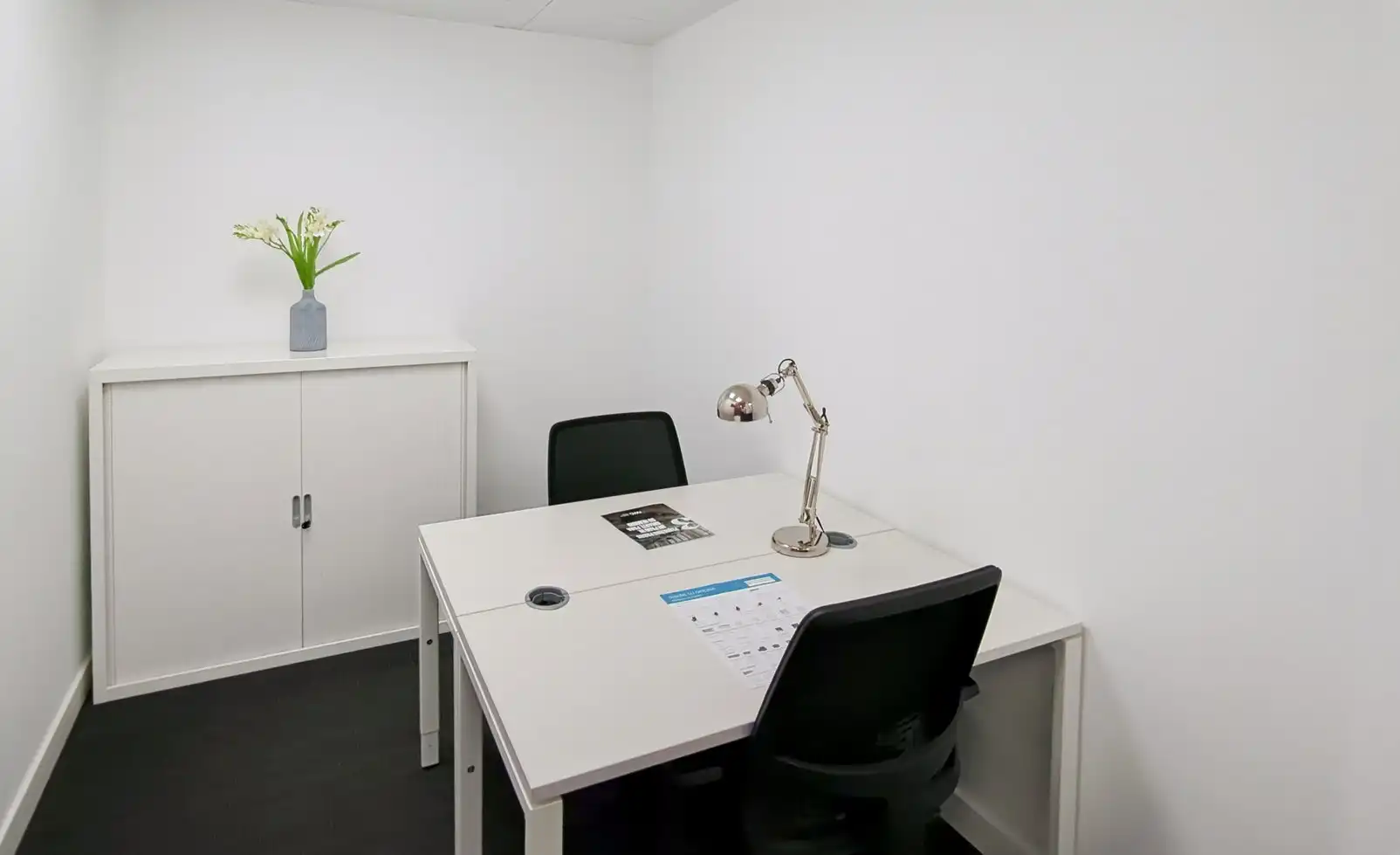 Büro zur Miete in Madrid mit Klimaanlage, Heizung und Möbliert