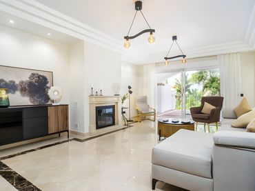Apartamento con piscina en venta en Milla de Oro