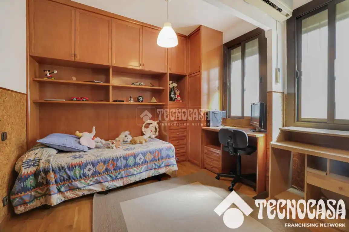 Habitación de Ático en venta en Barcelona con Aire acondicionado, Calefacción y Terraza