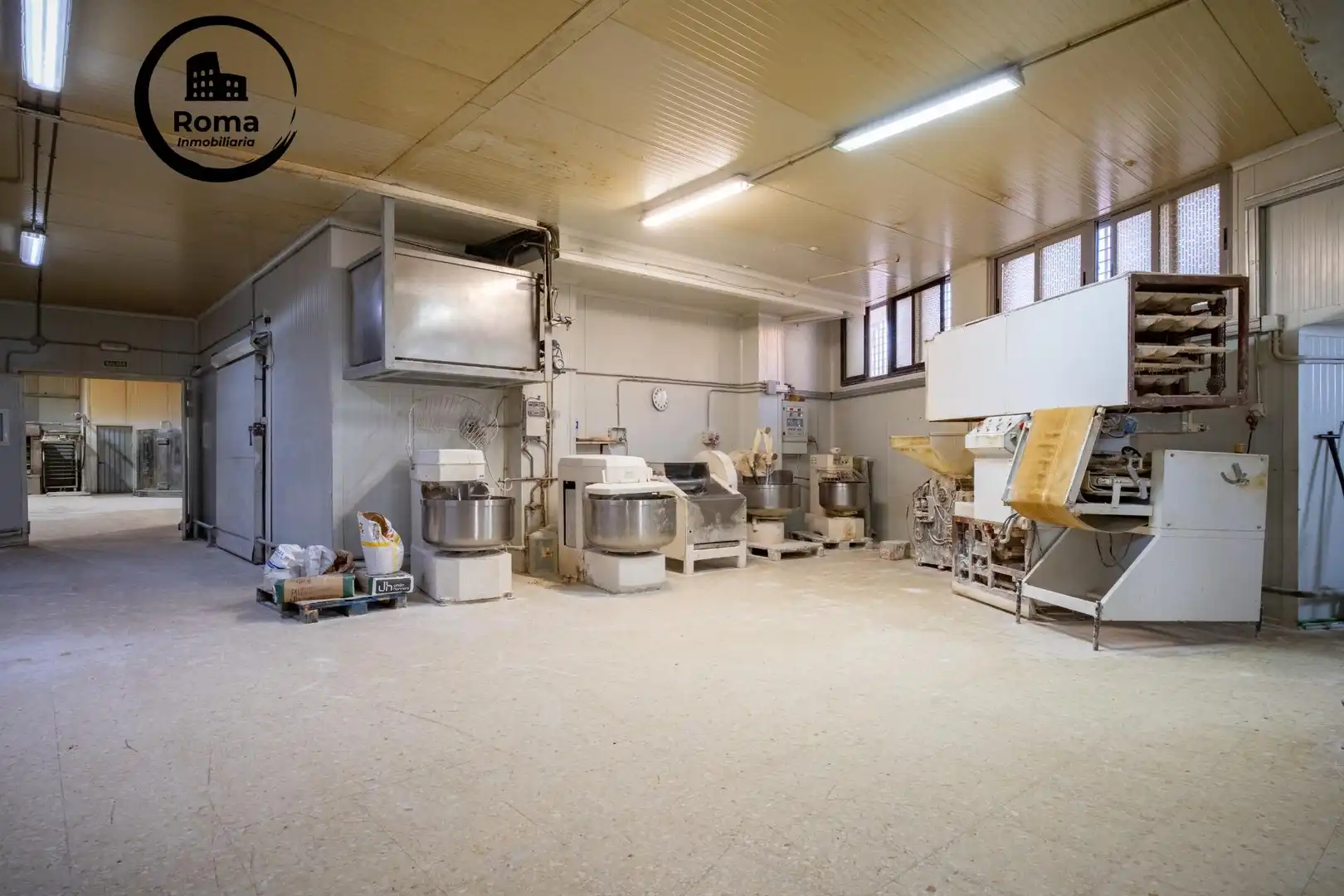 Kitchen of Industrial buildings for sale in Alfacar