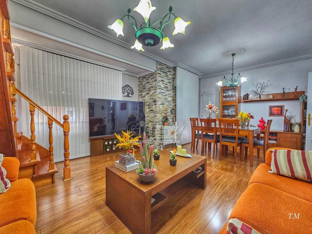 Sala d'estar de Casa o xalet en venda en Cáceres Capital amb Calefacció, Terrassa i Traster