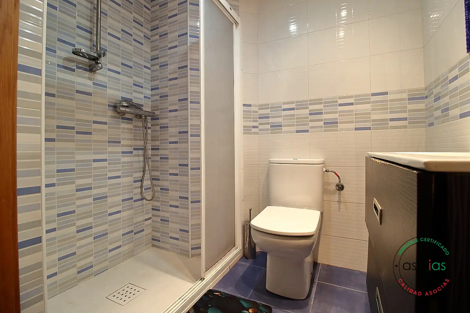 Baño de Piso en venta en Gijón  con Calefacción, Parquet y Terraza