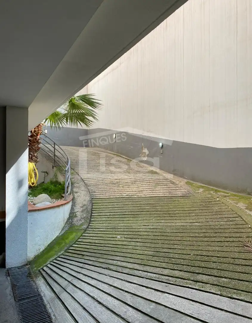 Einzelparkplatz zum Verkauf in Carrer de Còrsega, imagen 7
