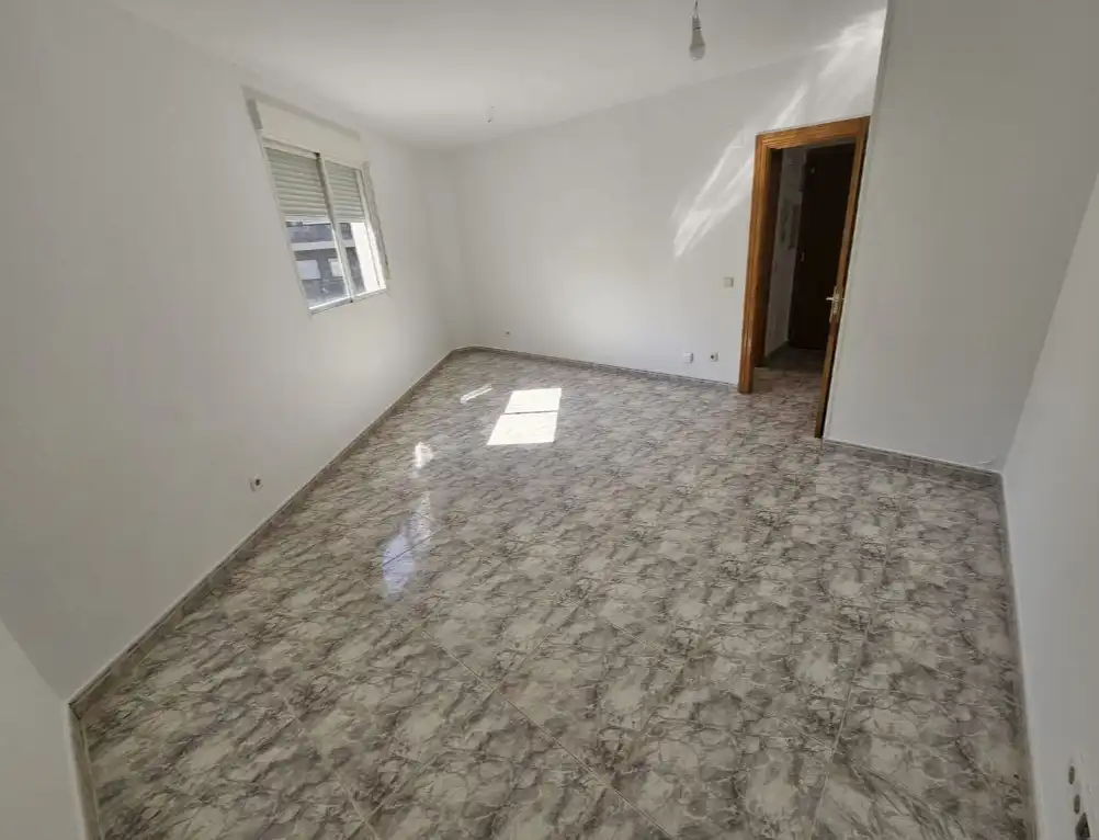 Piso en venta en Torres de la Alameda con Calefacción y Trastero