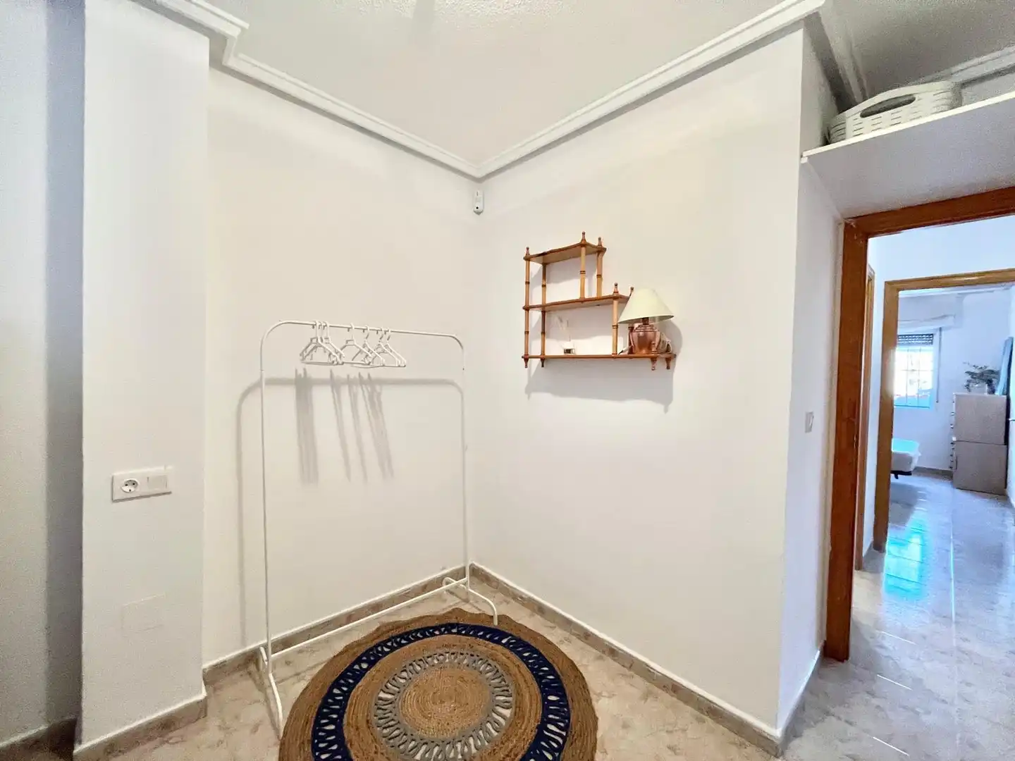 Planta baja de alquiler en Torrevieja con Calefacción, Piscina y Amueblado