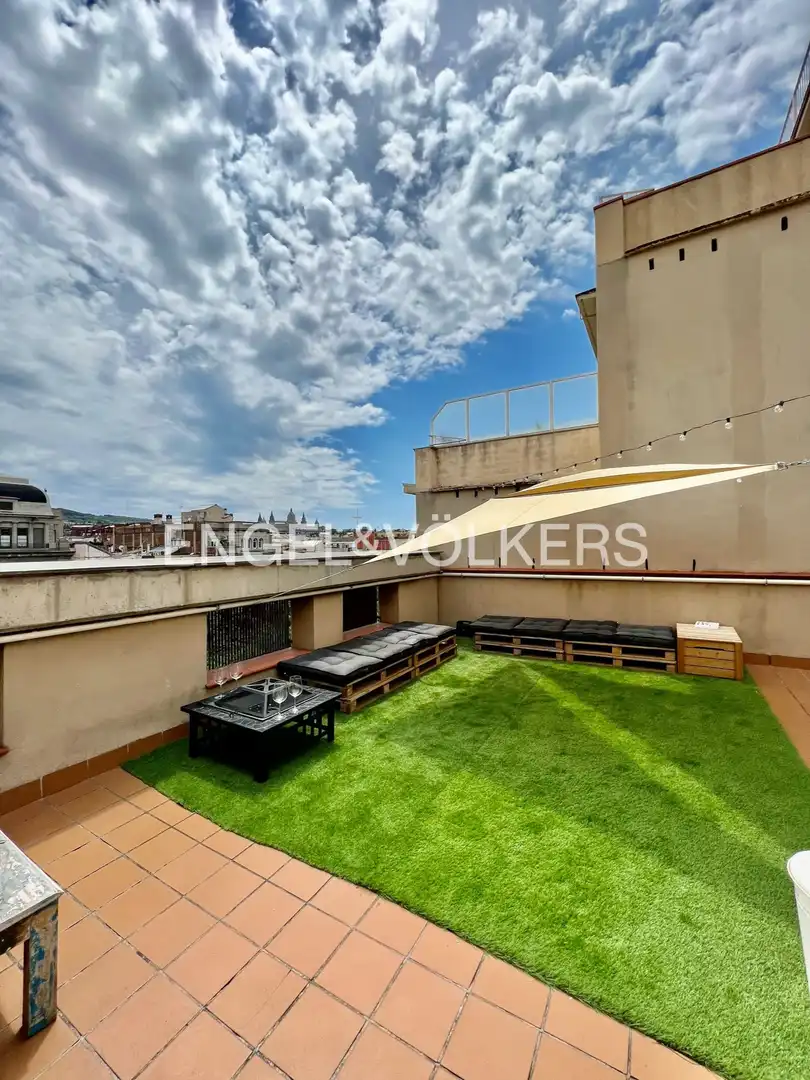 Terrasse von Dachboden zum Verkauf in Barcelona mit Klimaanlage, Heizung und Parkett