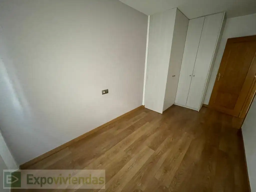 Habitación de Dúplex en venta en Murcia