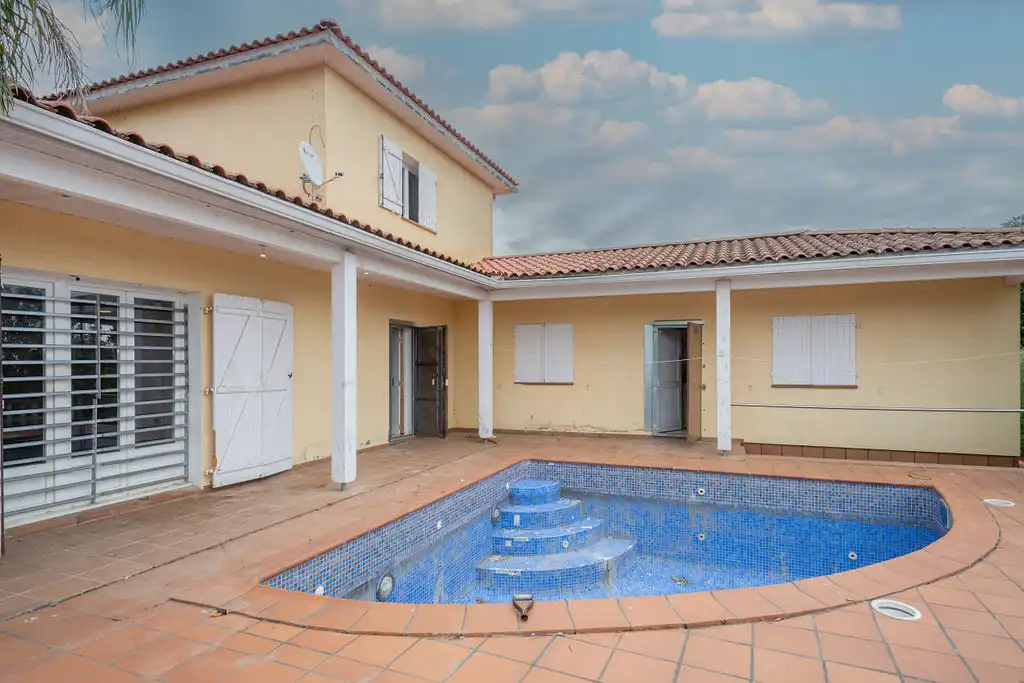 Villa avec piscine à vendre à C/ diposit