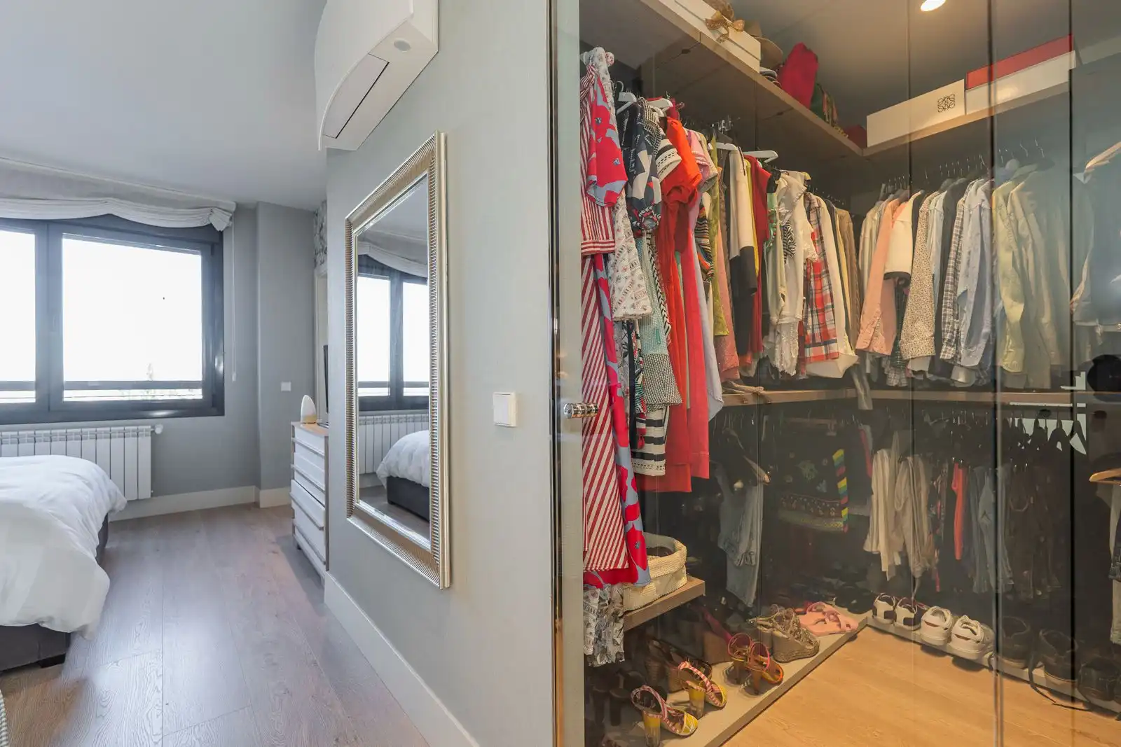 Schlafzimmer von Maisonette zum Verkauf in Fuente del Fresno mit Klimaanlage, Heizung und Abstellraum