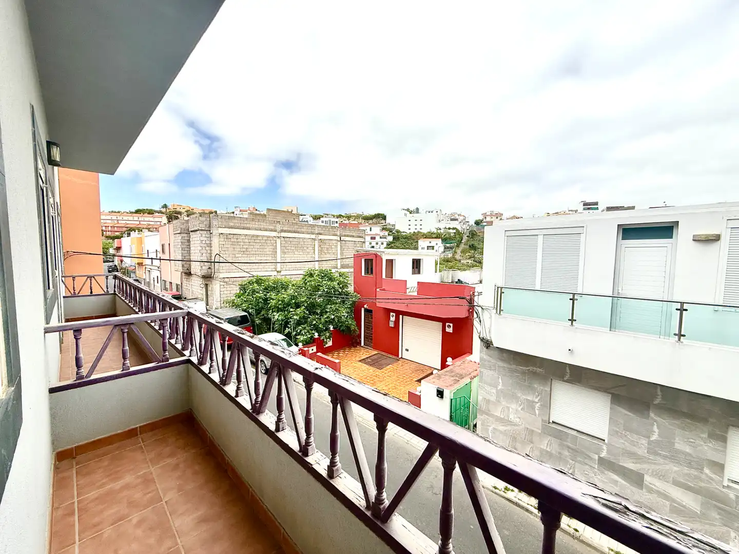 Vista exterior de Casa adosada en venta en Las Palmas de Gran Canaria con Parquet, Terraza y Trastero