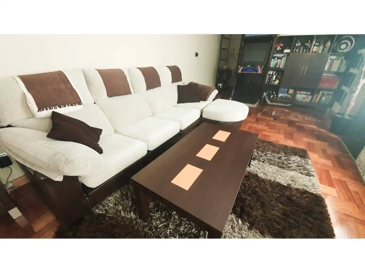Sala d'estar de Pis en venda en Burgos amb Calefacció i Moblat