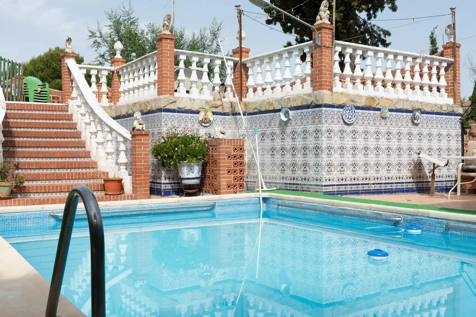 Piscina de Casa o chalet en venta en Jaén