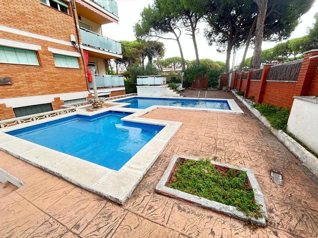 Piscina de Pis de lloguer en Castelldefels amb Terrassa, Moblat i Piscina comunitària