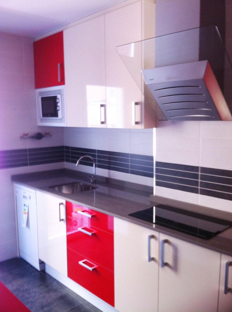 Cuina de Pis de lloguer en  Zaragoza Capital amb Calefacció, Moblat i Forn