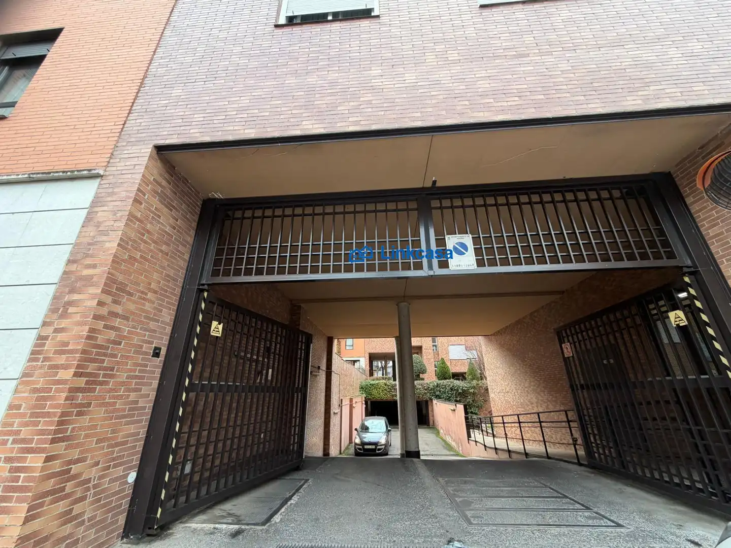 Vista exterior de Garaje en venta en  Madrid Capital