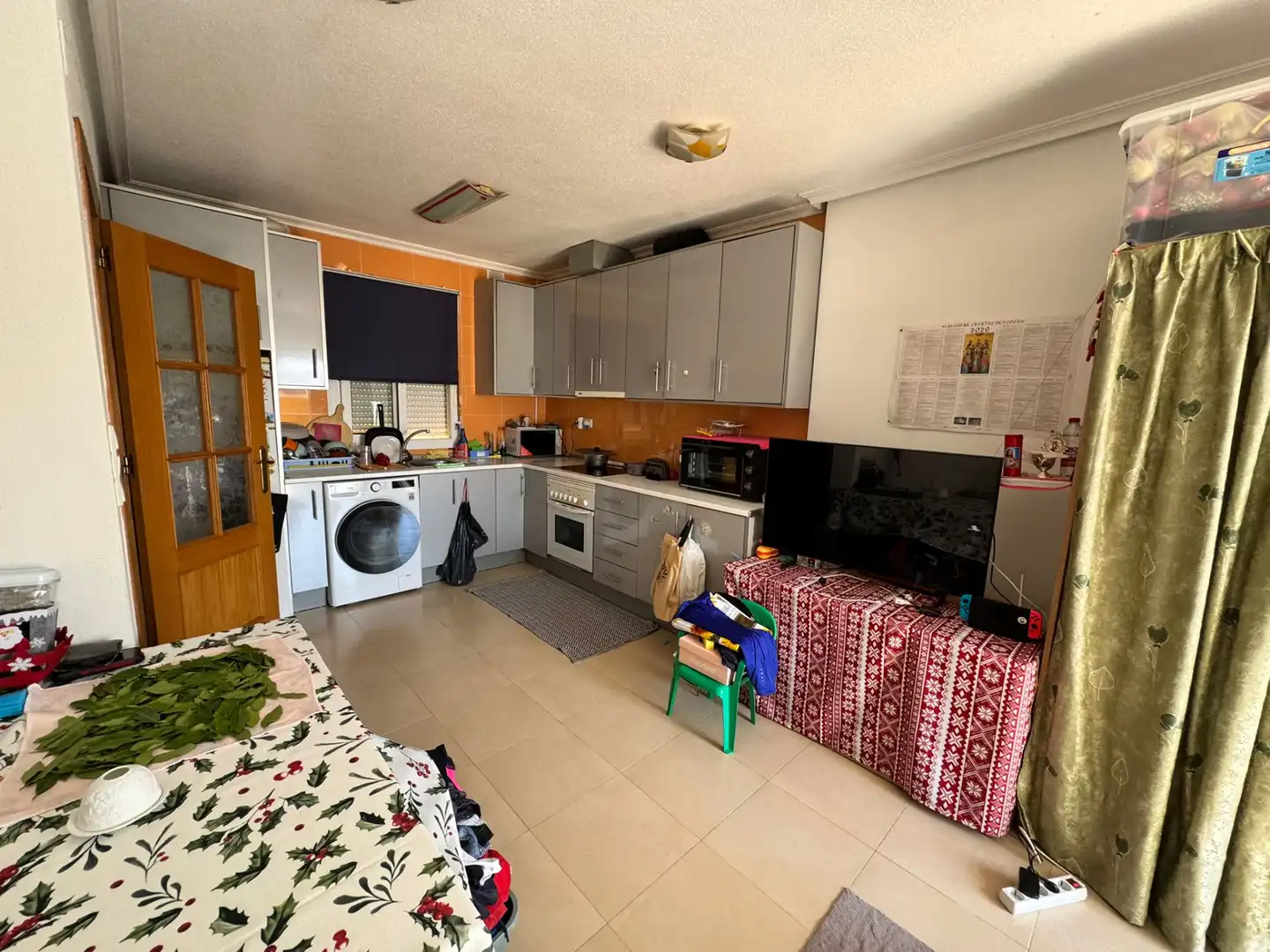 Cuina de Pis en venda en Pilar de la Horadada amb Aire condicionat, Terrassa i Moblat