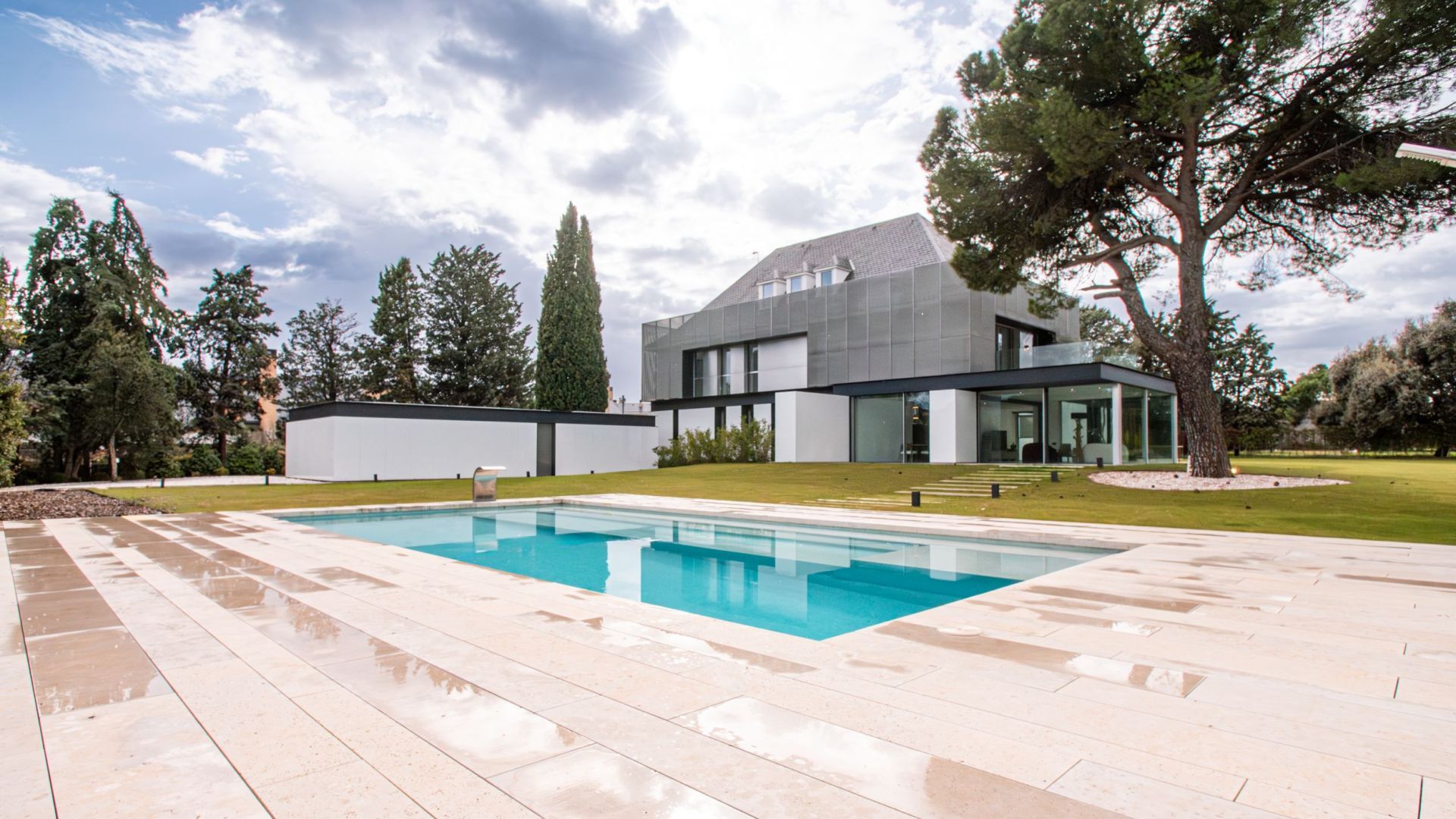 Jardí de Casa o xalet en venda en Pozuelo de Alarcón amb Jardí privat