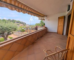 Exterior view of Single-family semi-detached for sale in Arenys de Mar  with Terrace, Storage room and Swimming Pool