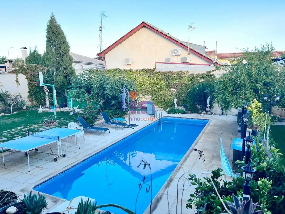 Casa con piscina en venta en Valdepeñas, imagen 4