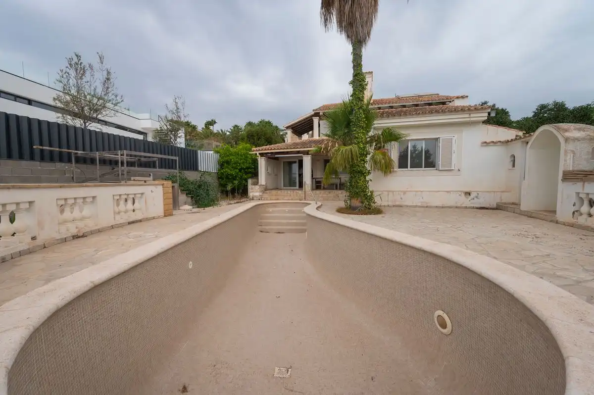 Vista exterior de Casa o xalet en venda en Sant Josep de sa Talaia amb Calefacció, Jardí privat i Terrassa