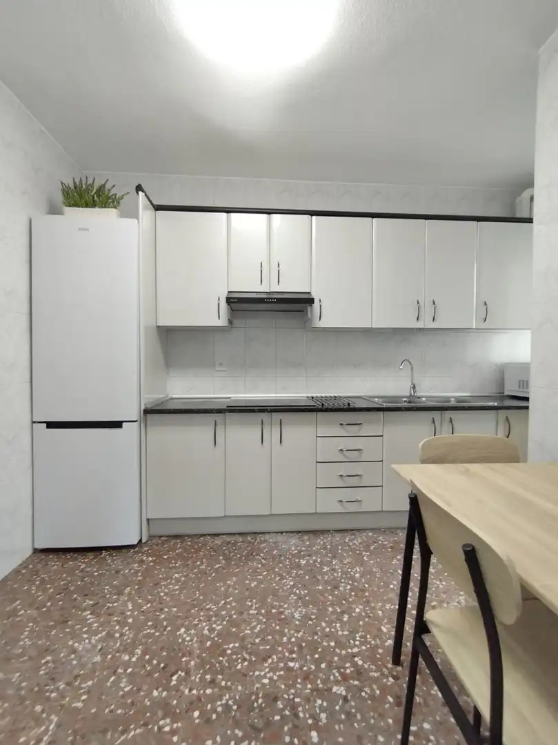 Cocina de Piso de alquiler en Murcia con Aire acondicionado, Calefacción y Amueblado