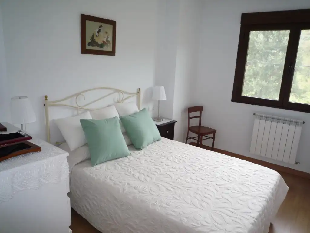 Dormitori de Casa o xalet en venda en Cacabelos
