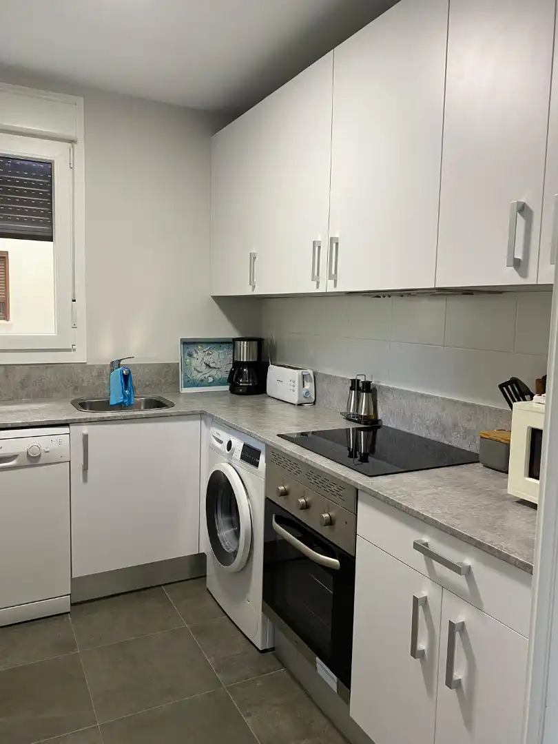 Wohnung mit Pool zur Miete in Calle Rector Federico Mayor Zaragoza 21, imagen 3
