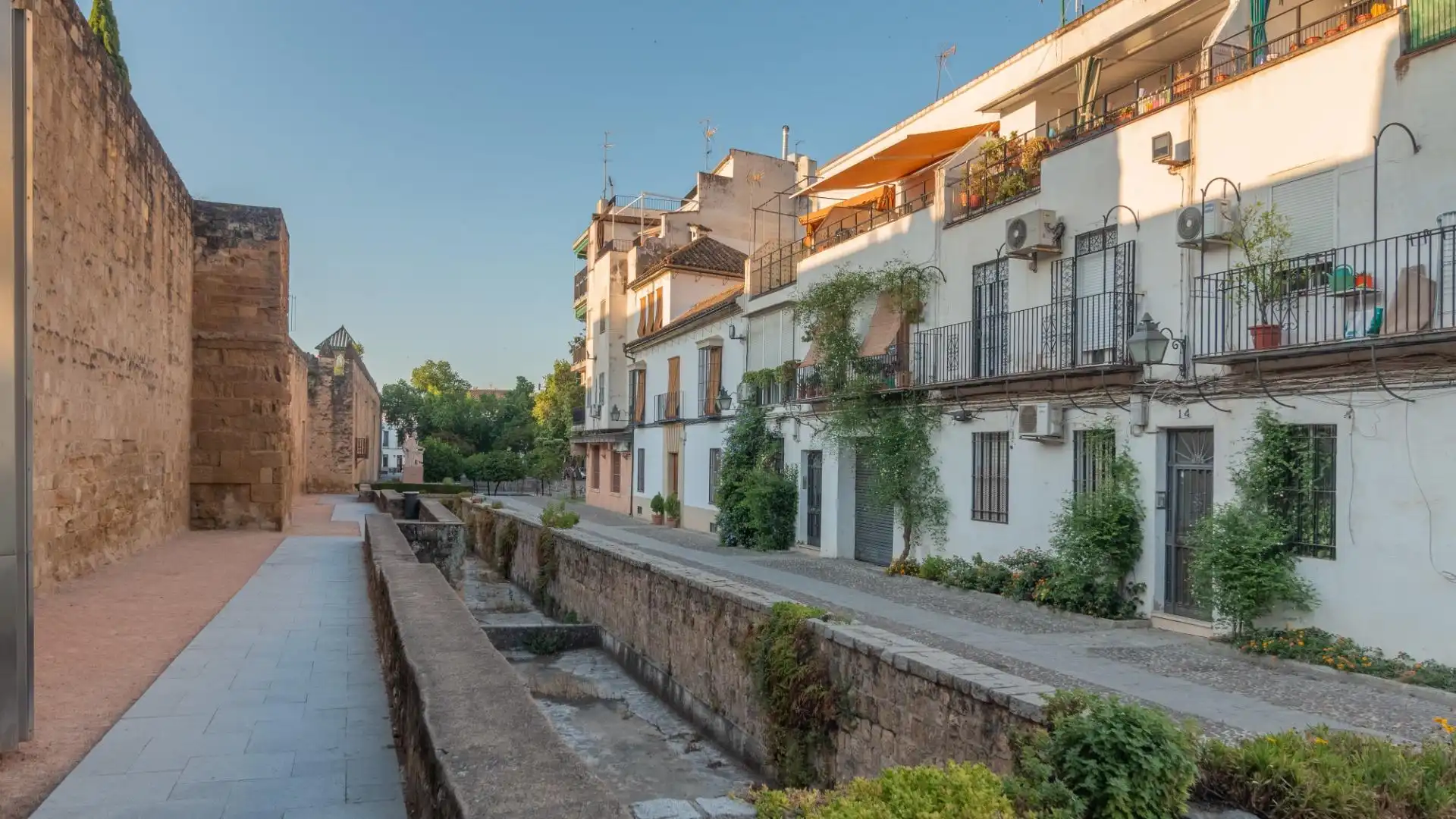 Vista exterior de Casa o chalet en venta en Córdoba con Terraza, Trastero y Amueblado