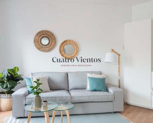 Living room of Flat to rent in  Barcelona Capital  with Air Conditioner, Heating and Parquet flooring