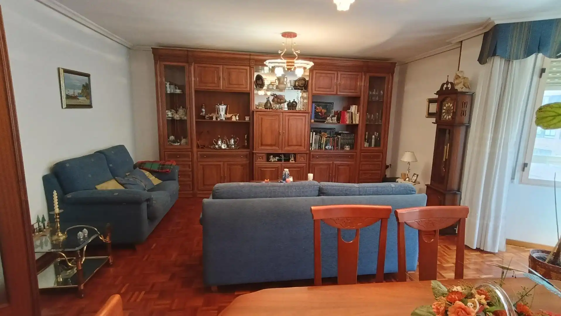 Sala de estar de Piso en venta en Burgos con Calefacción, Terraza y Trastero