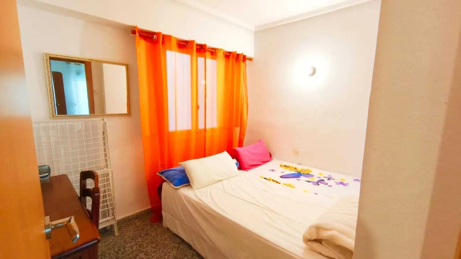 Habitación de Piso en venta en Cullera con Terraza y Balcón