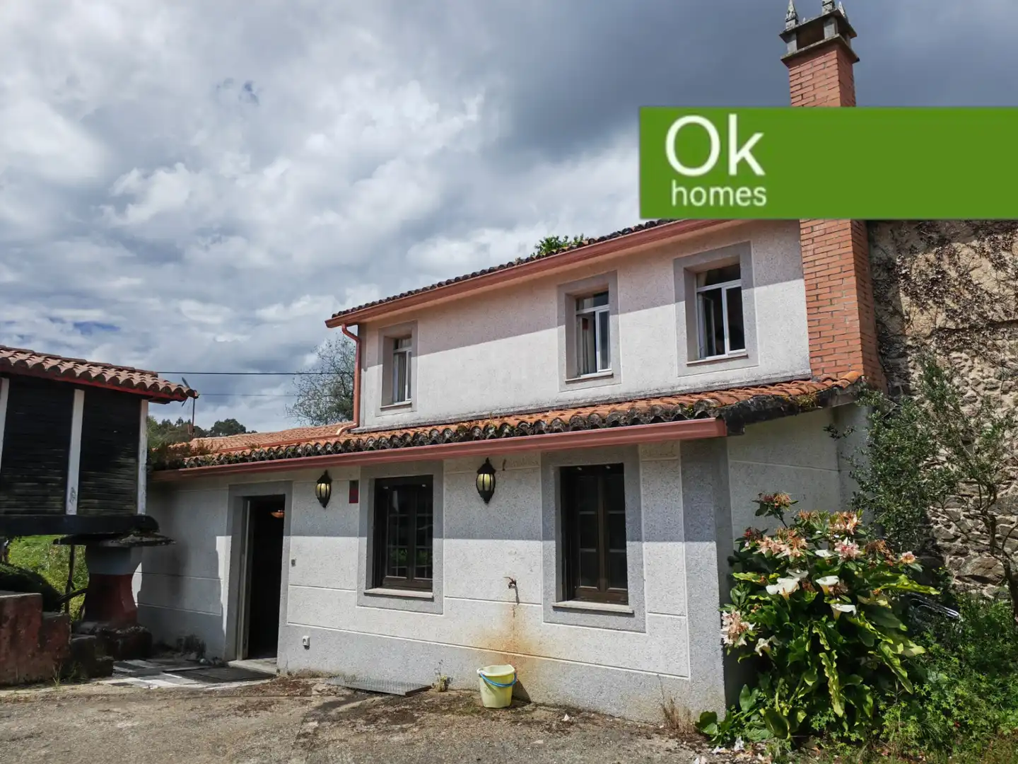 Casa amb jardí en venda a Curtis