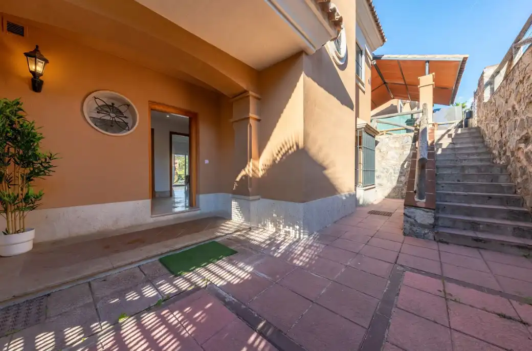 Casa adosada en venda en Marbella amb Aire condicionat, Jardí privat i Terrassa