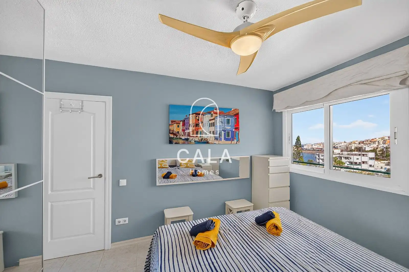 Bedroom of Flat for sale in Arona  with Air Conditioner, Heating and Terrace