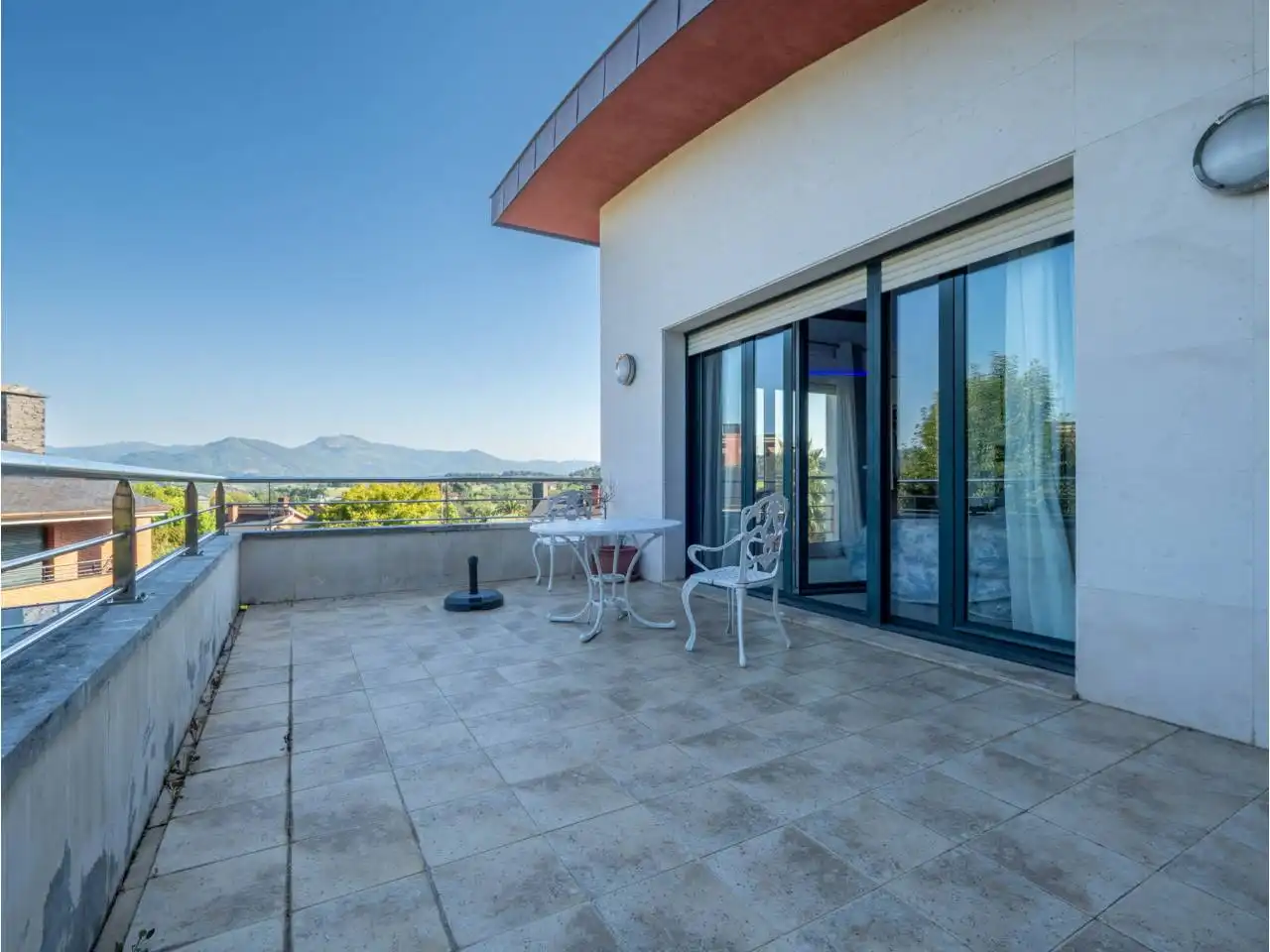 Terrassa de Casa o xalet en venda en Donostia - San Sebastián  amb Aire condicionat, Calefacció i Jardí privat