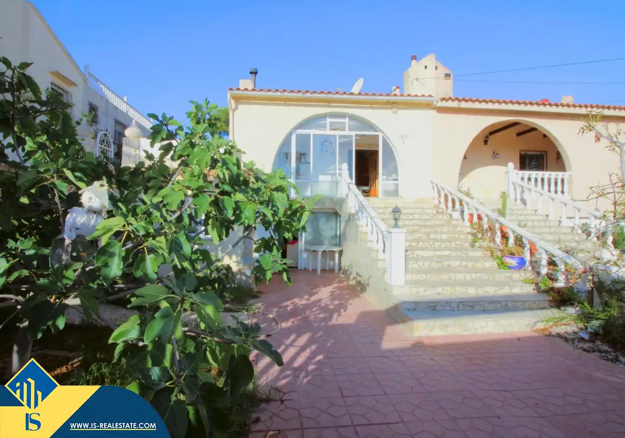Chalet con piscina en venta en Orihuela Costa, imagen 4