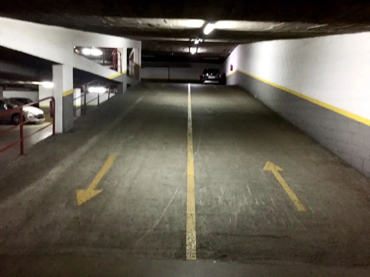 Parking of Garage for rent in Madrid  with Alarm