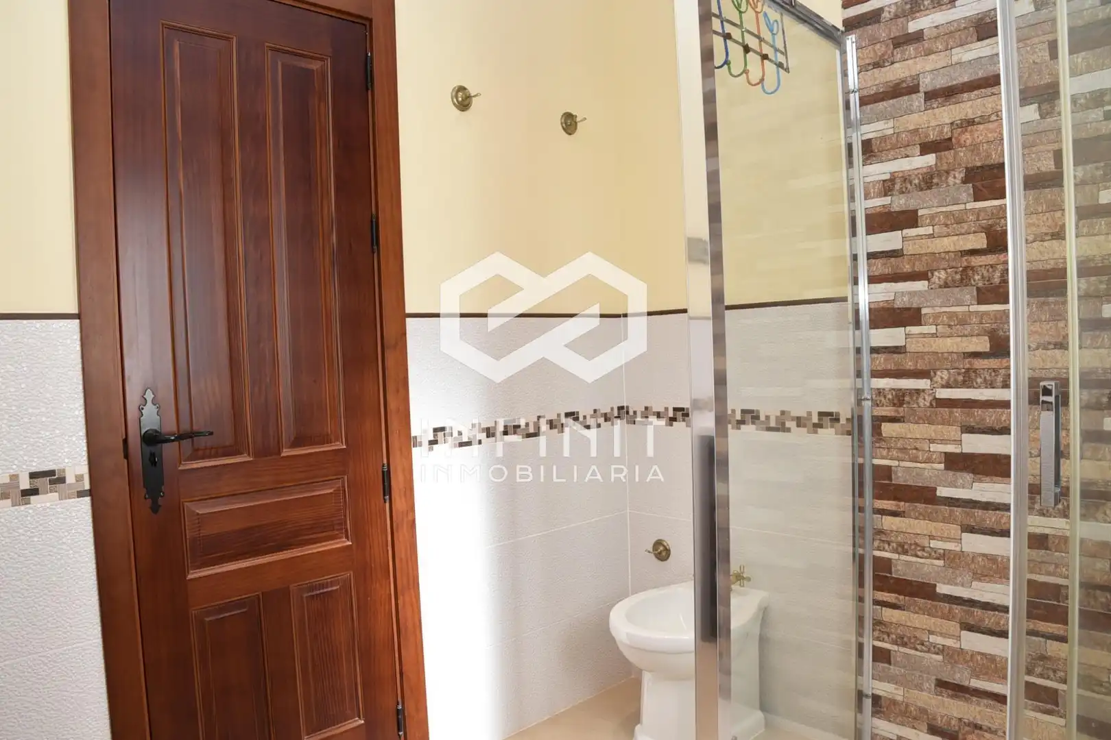 Bathroom of Houses for sale in Ribatejada, Madrid