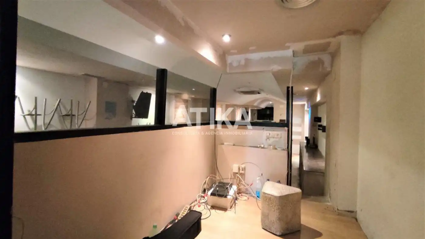 Business premises for sale in Sant Josep - Zona Hospital, imagen 9