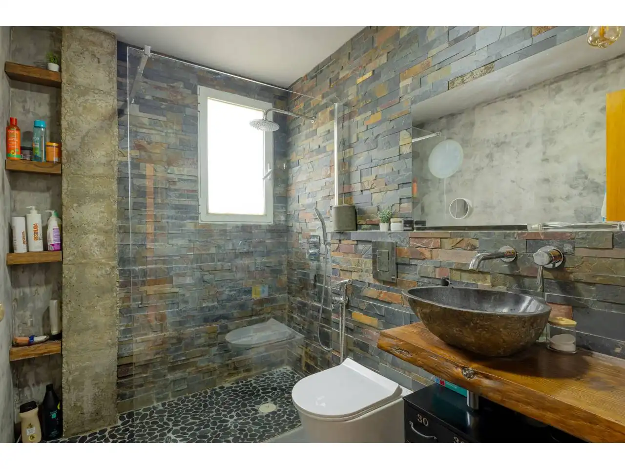 Bathroom of Detached homes for sale in La Pobla de Vallbona  with Air Conditioner, Heating and Private garden