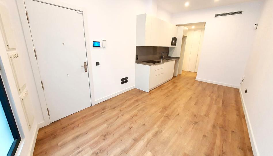 Foto 1 de Apartament de lloguer amb opció a compra a Carrer de Dídac Priu, 51, Vinyets - Molí Vell, Barcelona