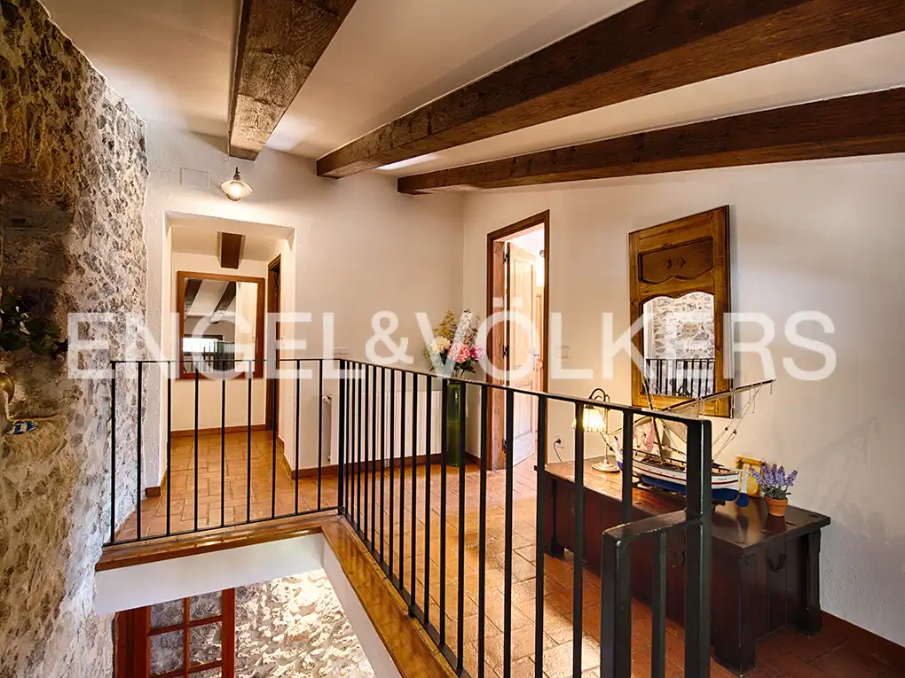 Country homes for sale in Lladó