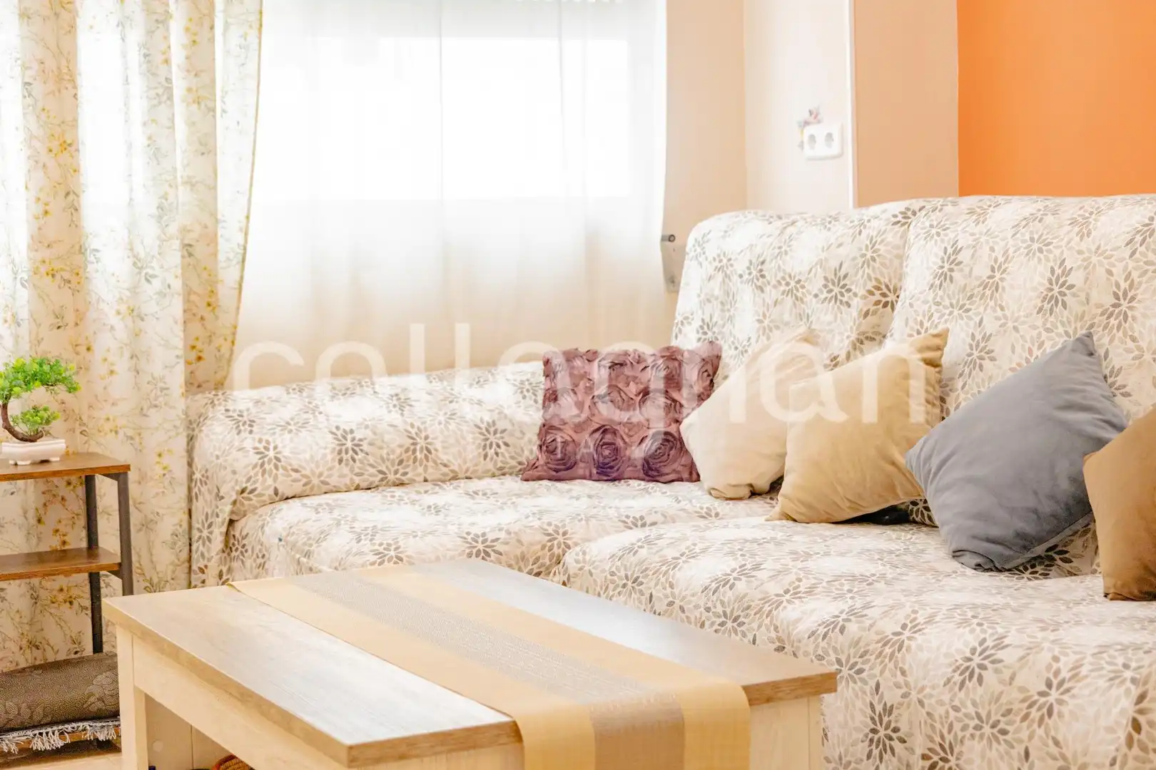Living room of Flat for sale in Silla  with Air Conditioner, Terrace and Furnished