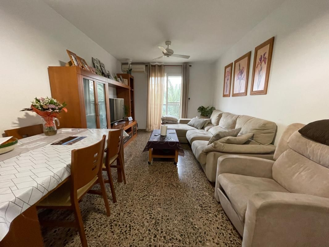 Sala de estar de Piso en venta en San Vicente del Raspeig / Sant Vicent del Raspeig con Aire acondicionado y Amueblado