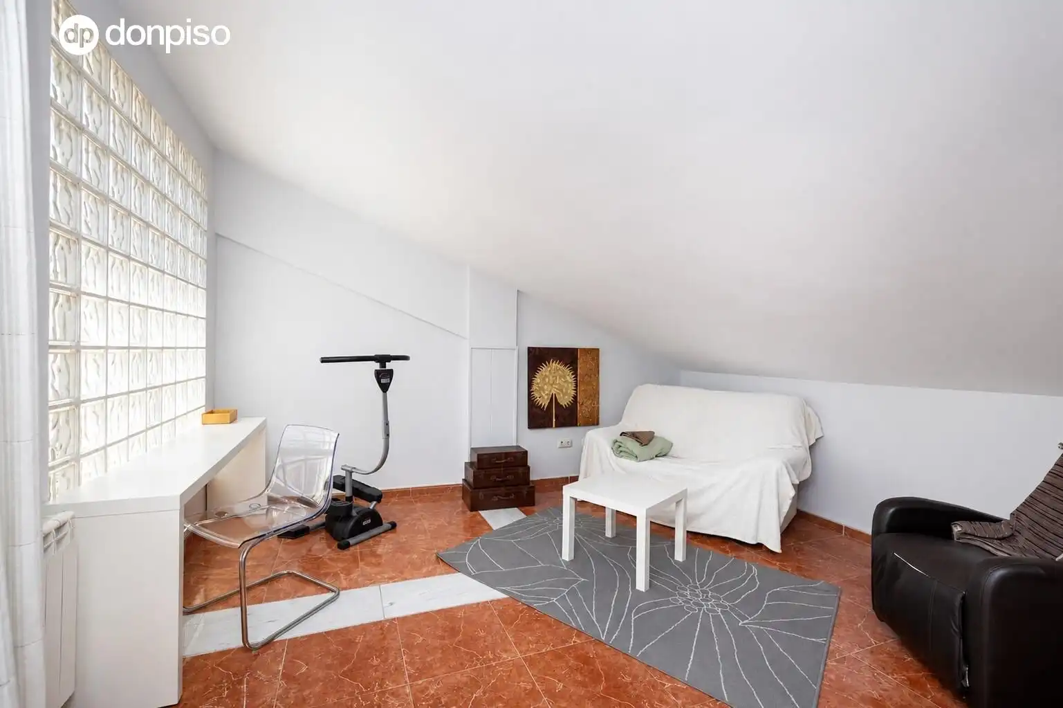 Casa aparellada amb terrassa en venda a MARIA PINET 10, imagen 38