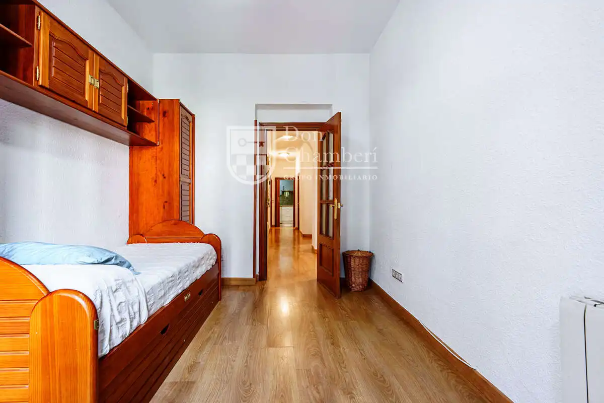 Piso de alquiler en Madrid con Calefacción, Amueblado y Horno