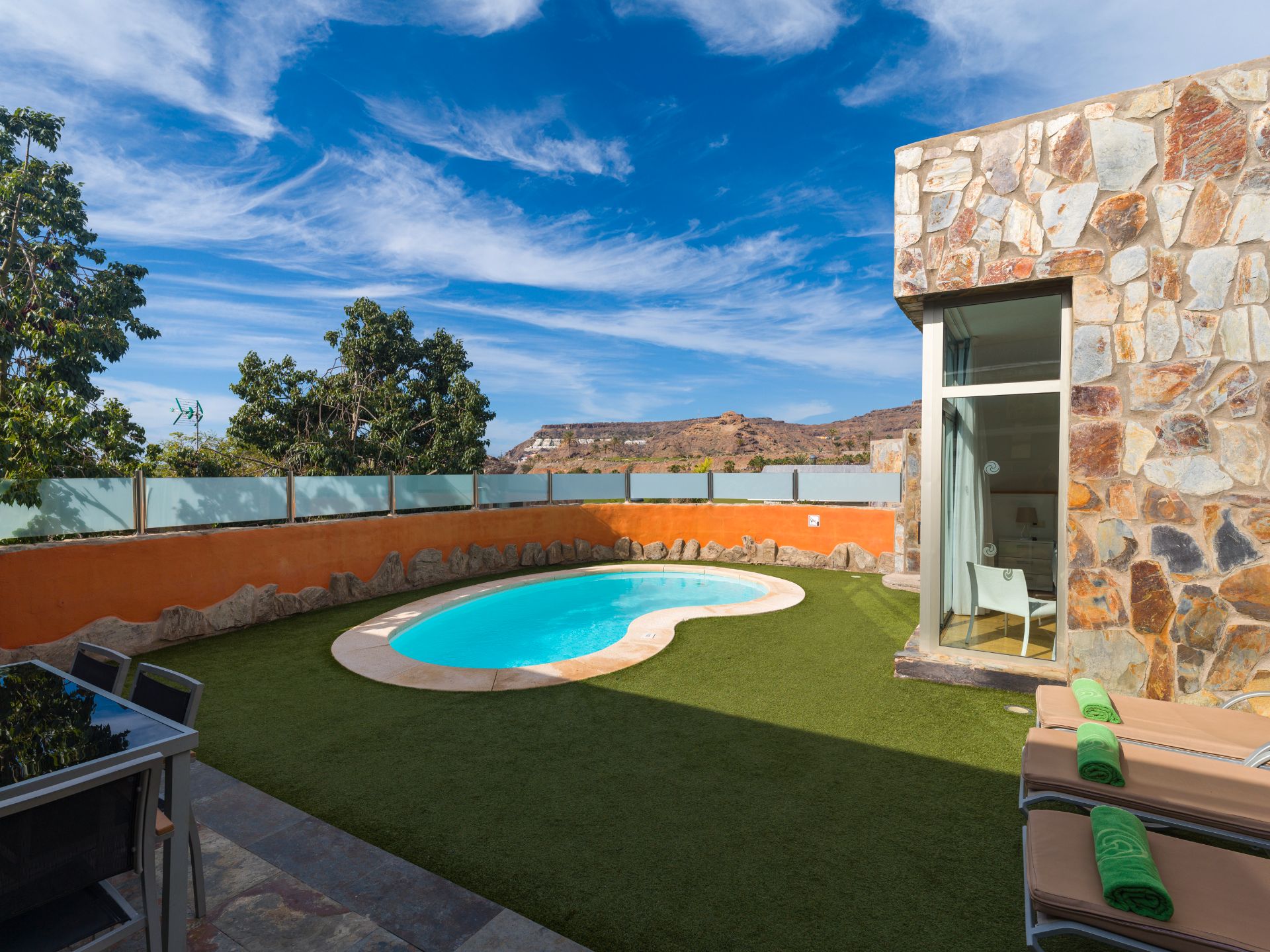 Swimming pool of House or chalet to rent in Mogán  with Air Conditioner, Heating and Private garden